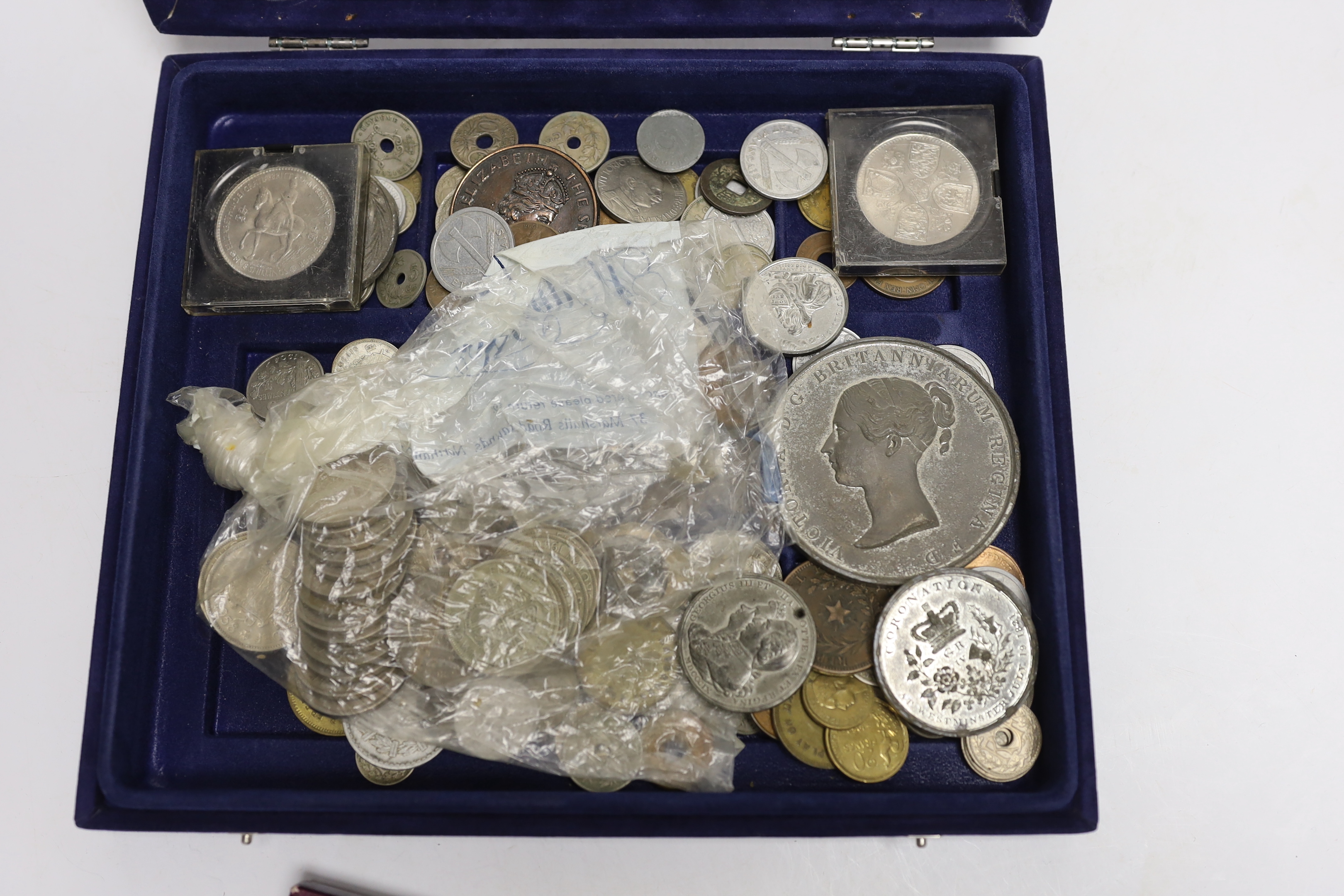 World coins and British commemorative medals, including George IV and Victoria coronation medals, QEII 1953 BUNC year set, 1970 proof coin set, various GVI to QEII half crowns and mix of 18th / 20th century world coins